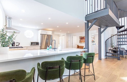 Scott Township House | Glendale Chapel: Historic Church Retreat