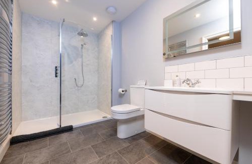 Woodend House | Glenview