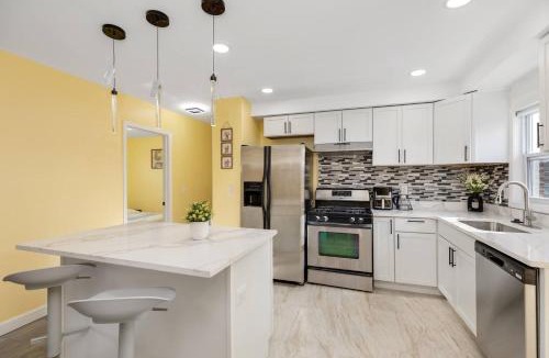 Redford House | Gn2 - Bright & Serene Private Room & Fast Wi-Fi, Free Parking