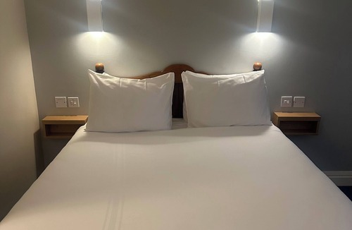 Cumbernauld Hotel | go2 Glasgow Cumbernauld Hotel