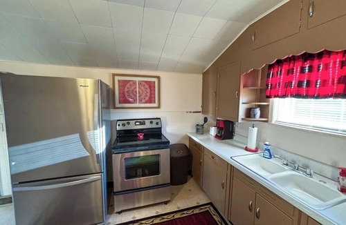 Bessemer House | Gold Street Inn – 3BR UTV-Ready Getaway