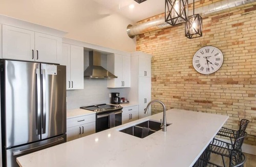 Traverse City Condo | Golden Lofts Unit 2 Downtown Traverse City 1bd/1ba