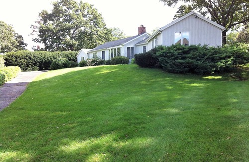 Kennebunk Cottage | Golf and Beach Cottage