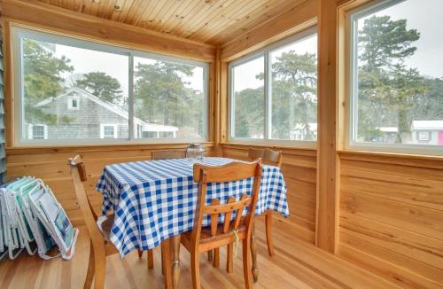 South Chatham House | Golf, Shop & Beach-Hop! Cape Cod Gem Steps to Sand