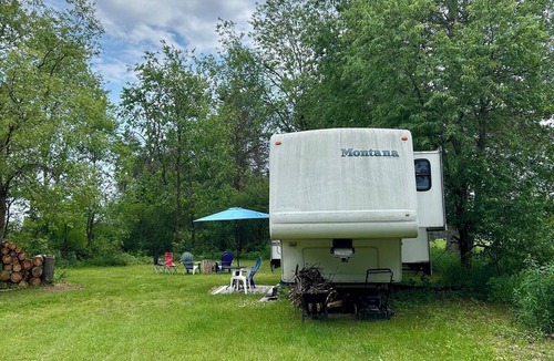 Tomahawk House | Gorgeous 1-bedroom recreational vehicle with AC in Nokomis, near Tomahawk