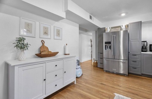 South Kansas City Apartment | Gorgeous 2nd Floor Near Rockhurst University | 60