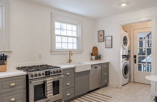 South Kansas City Apartment | Gorgeous Apartment Near Rockhurst University | 59