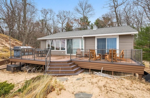 Beachwood-Bluffton House | Gorgeous Beach! Lakefront + Wooden Deck
