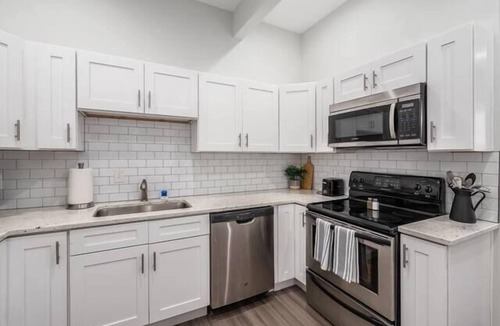 Old North Columbus Apartment | Gorgeous Getaway -1BR- Columbus!