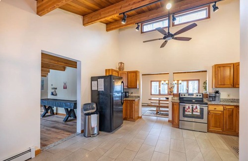 Sunday River Area House | GORGEOUS HOME ACROSS THE STREET FROM THE TRAIL