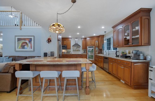 East Falmouth House | Gorgeous home close to everything! Dog-friendly.