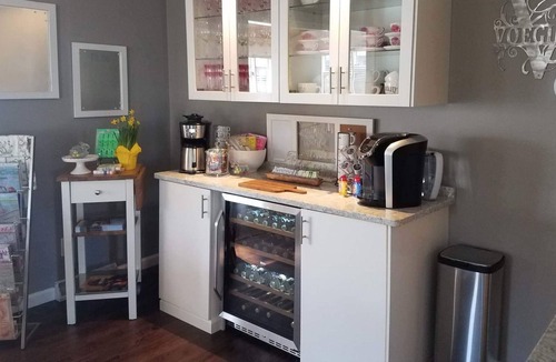 Huron House | GORGEOUS HOME*LUXURIOUS ACCOMMODATIONS*AMMENTIES GALORE*VERY CLEAN*GREAT PRICE*