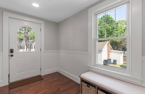 Old Orchard Beach House | Gorgeous Home. Great deck, family living area close to Beach