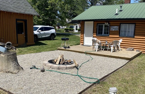 Houghton Lake House | Gorgeous Rustic Cabin by the Lake