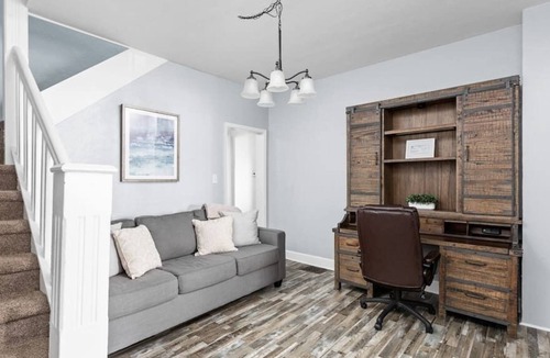 Kennedy King House | Gorgeous Townhouse in Amazing Central Location