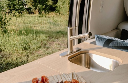 Dacono House | GoRoameo Mobile Travel Suite