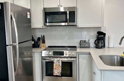 Geneva-on-the-Lake House | GOTL Cozy Cottage- Sunset Vacation Rentals