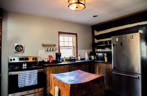 Rising Sun Cabin | Grace Woods Historic Rustic Cabin | Pond access | 220-year-old log cabin
