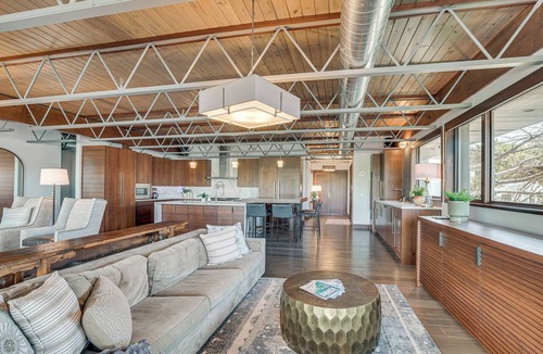 Grand Haven Condo | Grand Haven Condo w/Channel View & Dtwn Location