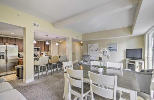 Grand Haven House | Grand Haven Condo w/Patio < 1 Mi to Downtown