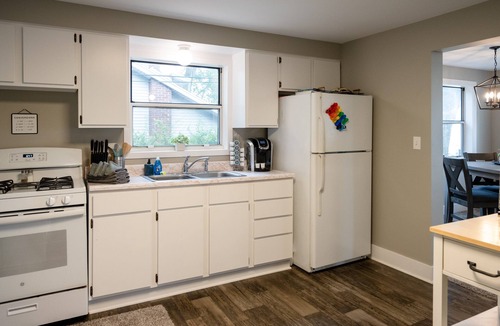 Grand Haven Cottage | Grand Haven cottage walkable to Lake Michigan