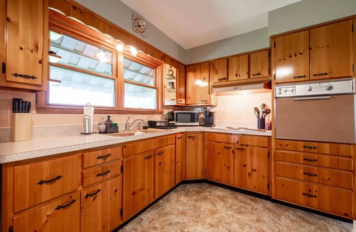 Indianapolis House | Grandma's House | Classic Indy Charm, Private Yard