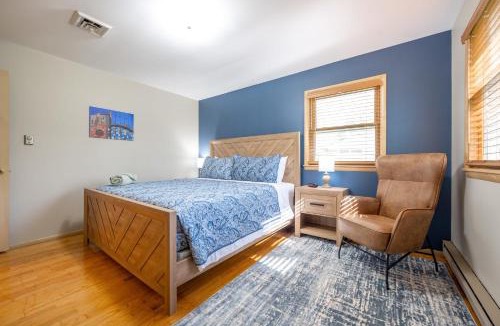 Indianapolis House | Grandma's House - Classic Indy Charm - Family Friendly