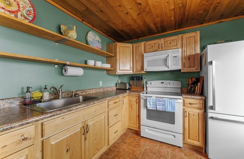Annandale Cabin | Granite Cabin | Lakefront Retreat w/Private Dock