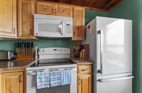 Annandale Cabin | Granite Cabin | Lakefront Retreat w/Private Dock