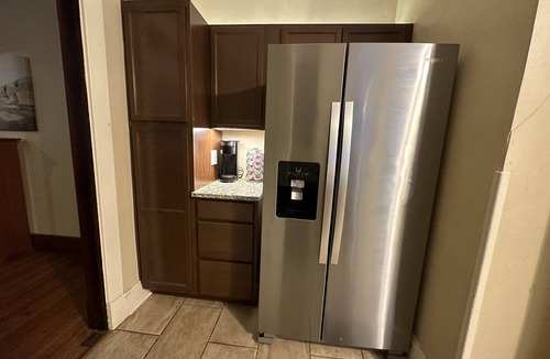 Near Eastside House | Granite | Stainless | Porcelain | Near Downtown