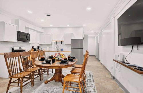 New Albany Apartment | Grant Line Residence Unit D - 10 Min to Louisville