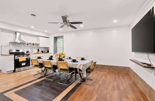 New Albany Apartment | Grant Line Residence Unit B - 10 Min to Louisville