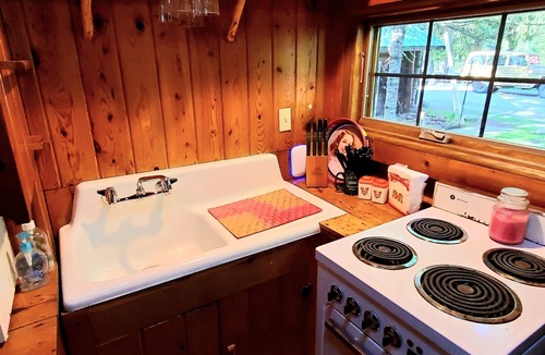 Grayling Cabin | Grayling MI - Fisherman's Log Cottage on the Holy Waters of the AuSable River