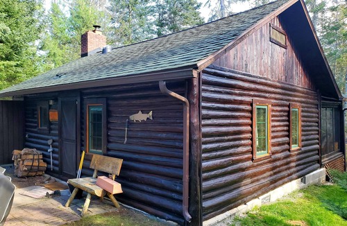 Grayling Cabin | Grayling MI - Fisherman's Log Cottage on the Holy Waters of the AuSable River