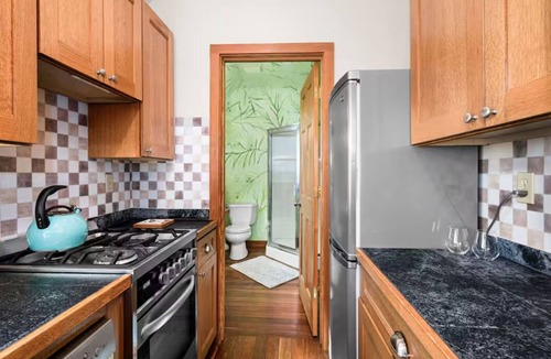 East Hillside Apartment | Great apartment with an incredible view!