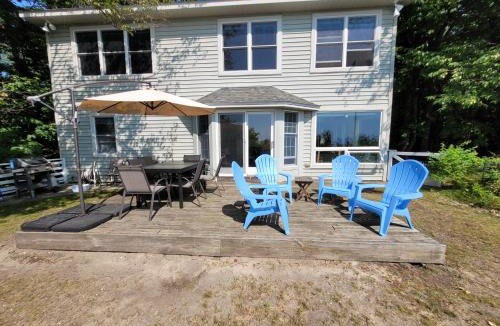 Frankfort House | Great Lakes Getaway - Incredible Lakefront!