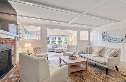 West Chatham House | Great location dog friendly Central AC