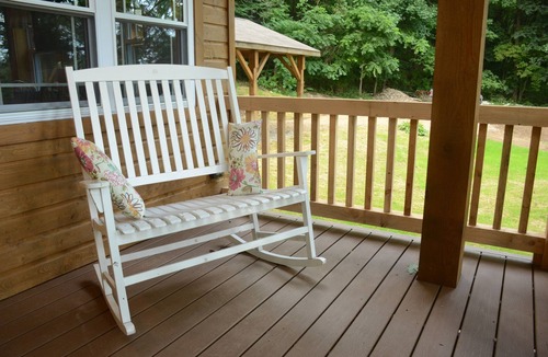 Meadville House | Great location for your autumn getaway!