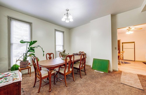 Ottawa Apartment | Great Location! Walking Distance to So Much!