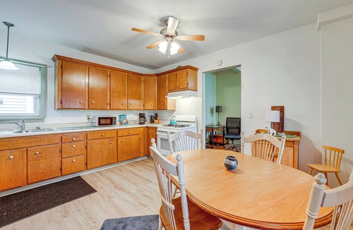 Ottawa Apartment | Great Location! Walking Distance to So Much!