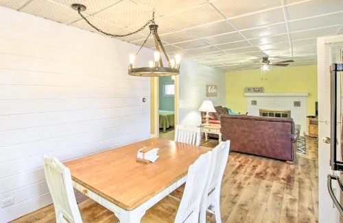 Markesan House | Green Lake Vacation Home w/Screened Porch!