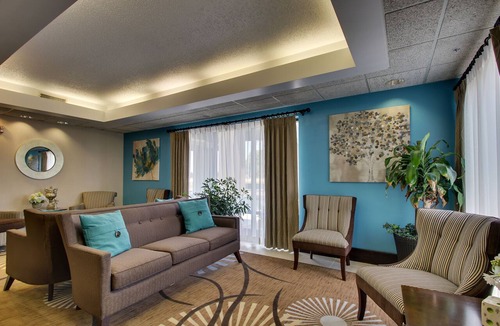 Owensboro Hotel | Greenfield Inn & Suites Owensboro, KY Airport