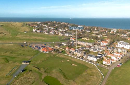 Gullane House | Greenways Wake Up on the Fairway at Gullane
