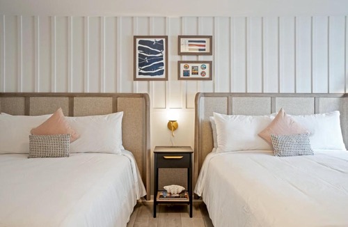 Chatham Hotel | Greyfinch Chatham Inn