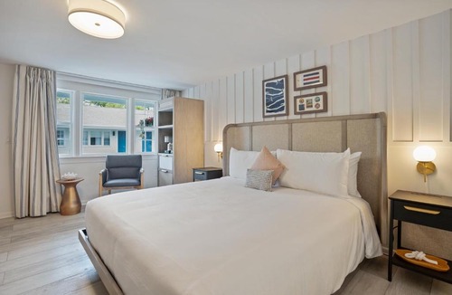Chatham Hotel | Greyfinch Chatham Inn