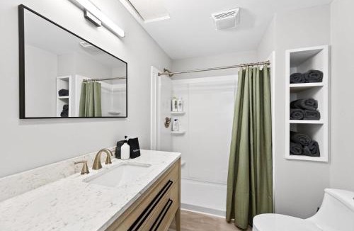 Great Valley Apartment | Ground Apt 5 Min to Holiday Valley King bed & Bunk