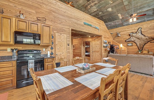 Cub Run Cabin | Group Escape 3 Mi to Nolin Lake! Fish, Hike & Boat