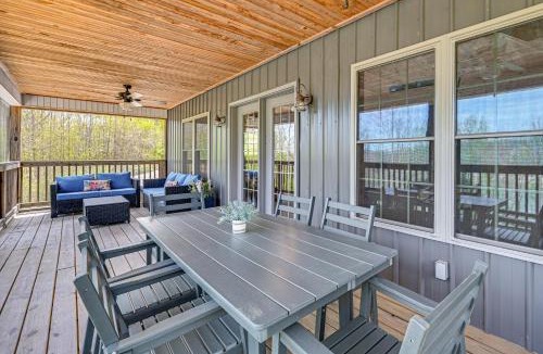 Cub Run House | Group Escape 3 Mi to Nolin Lake! Fish, Hike & Boat