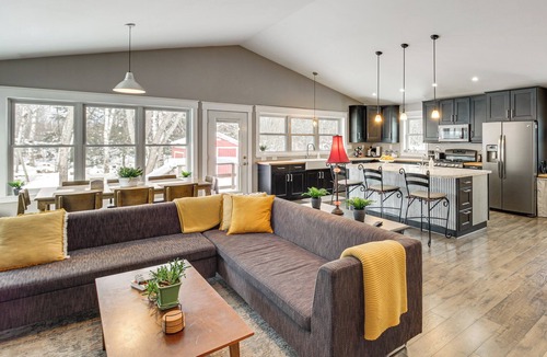 Hermantown House | Group Retreat Near Spirit Mtn & Duluth Lakefront!