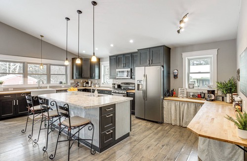Hermantown House | Group Retreat Near Spirit Mtn & Duluth Lakefront!